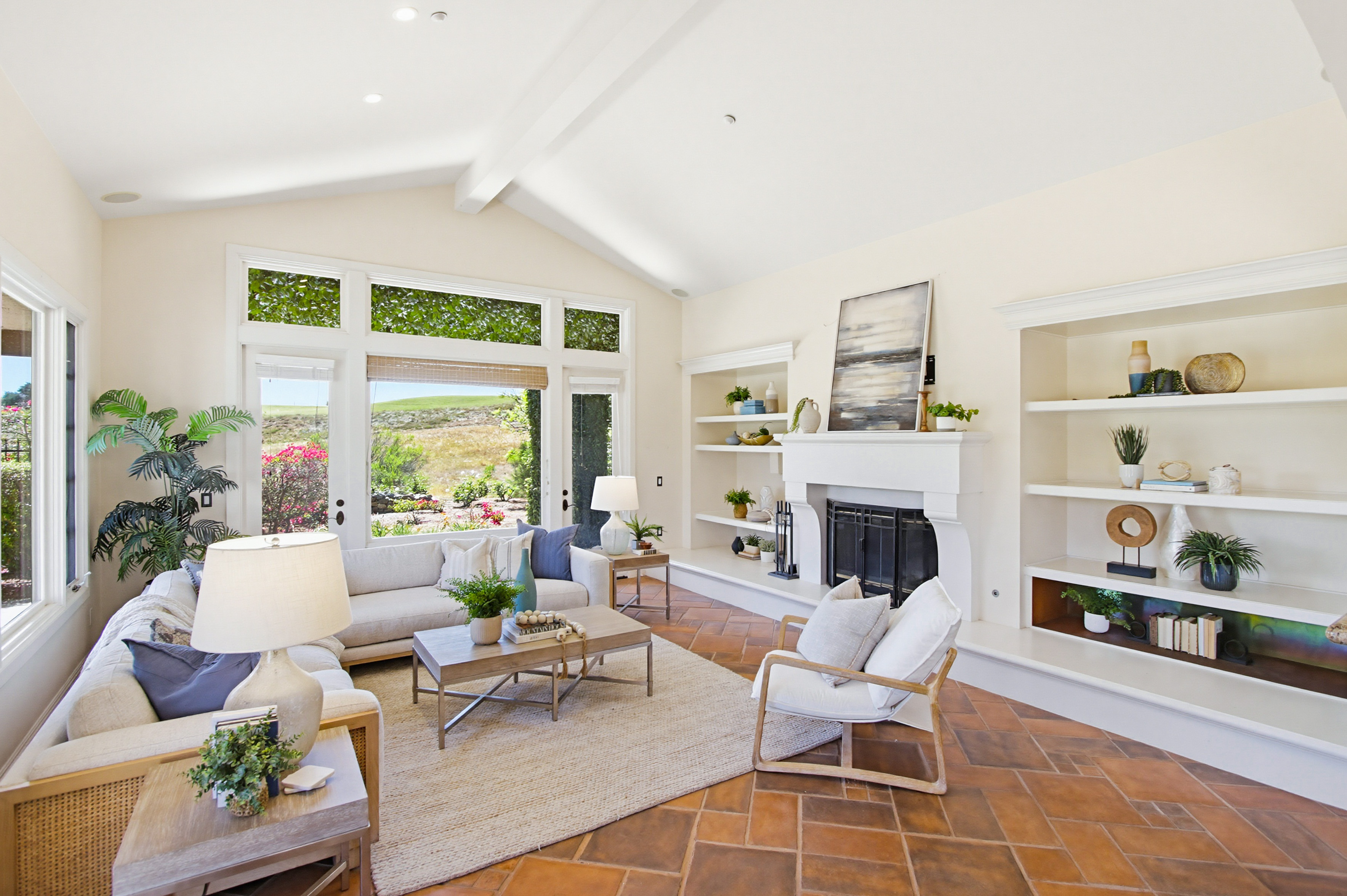 Representative staging detail by Signature Staging