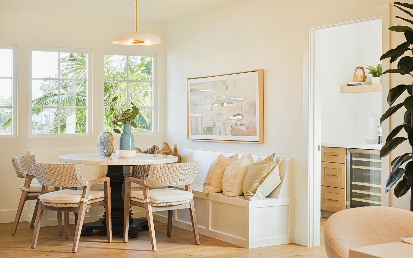 Staged dining